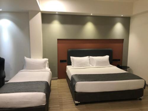 Hotel Bhavya Residency Ahmedabad Ngoại thất bức ảnh